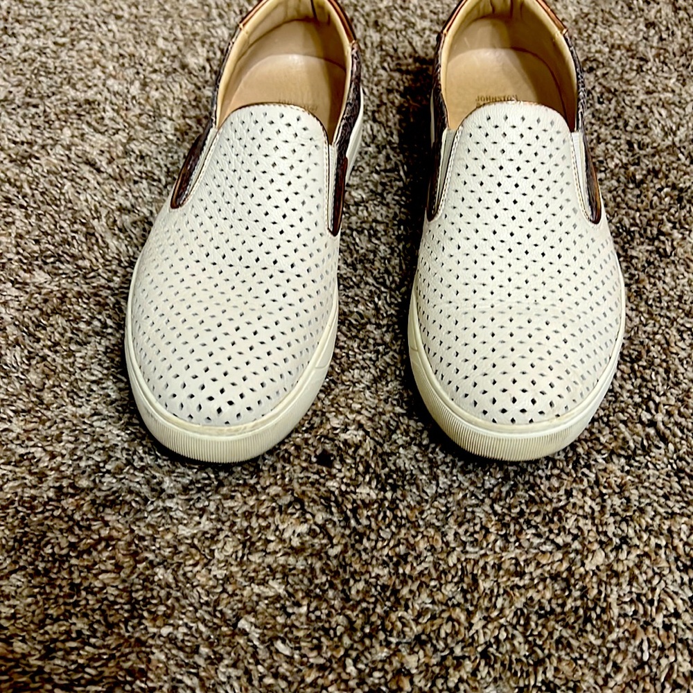 Johnson and Murphy slide on shoes. Size 11 women's.